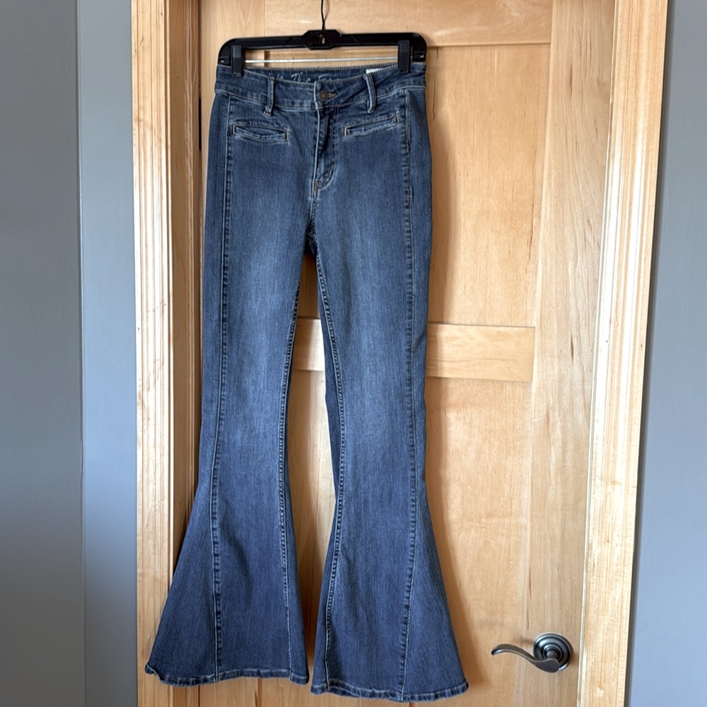 We The Free, High waisted flare Jean, size 28, twisted seam